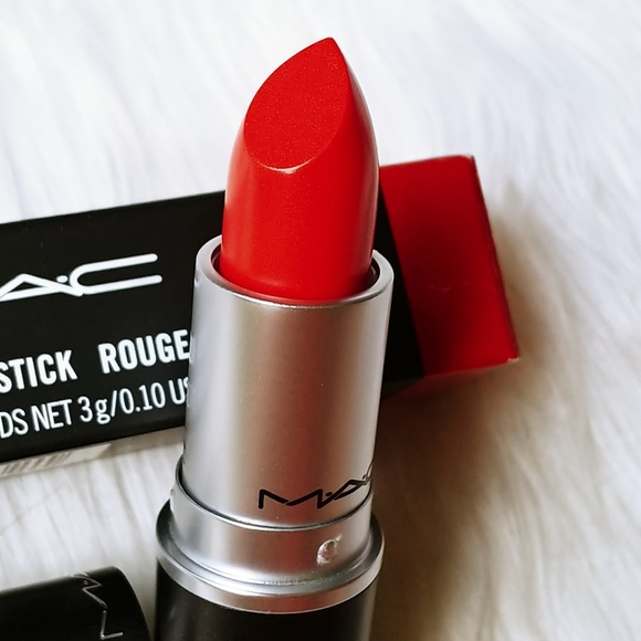 NEW IN BOX 232 Dozen Carnations Cremesheen Lipstick MAC Full Size - Picture 9 of 16